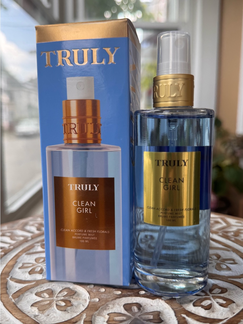 Truly Clean Girl Mist 100ml Fresh Florals White Musk New in Box
